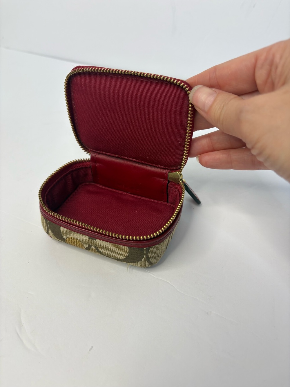 Coach Khaki Signature Canvas Zip Card Case with Red Trim - Picture 3 of 5